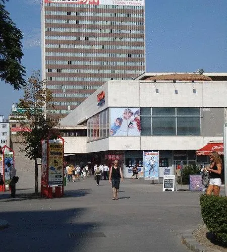 Kyjev 2* Bratislava